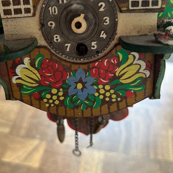 Vintage Small Cuckoo Clock from Germany Wood Clock Hand Painted - Needs Repair - Picture 9 of 16